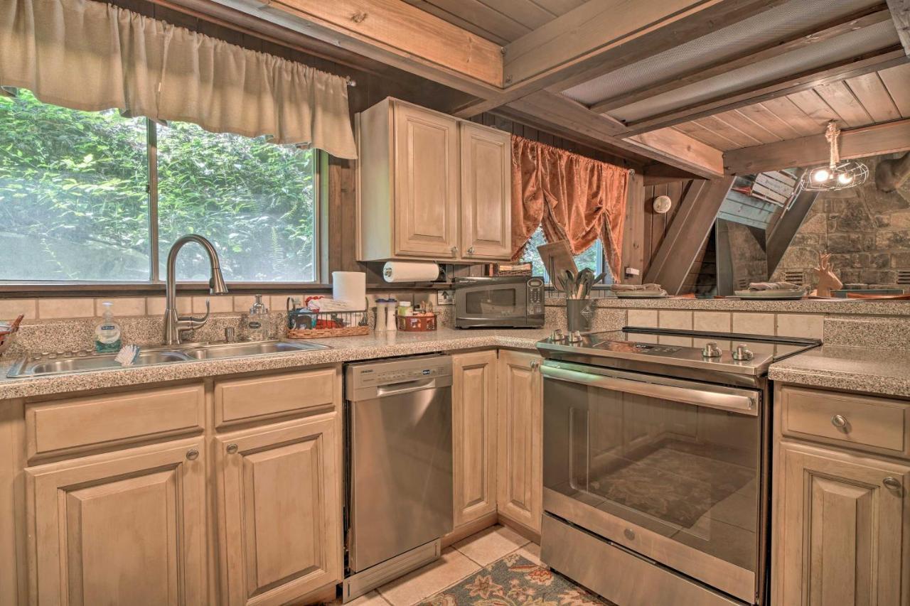 Snuggle Inn In The Heart Of Chalet Village! Gatlinburg Luaran gambar