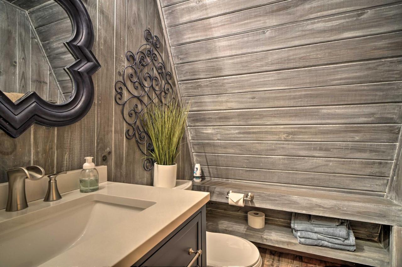 Snuggle Inn In The Heart Of Chalet Village! Gatlinburg Luaran gambar