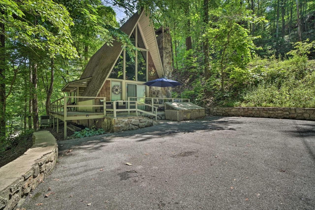 Snuggle Inn In The Heart Of Chalet Village! Gatlinburg Luaran gambar